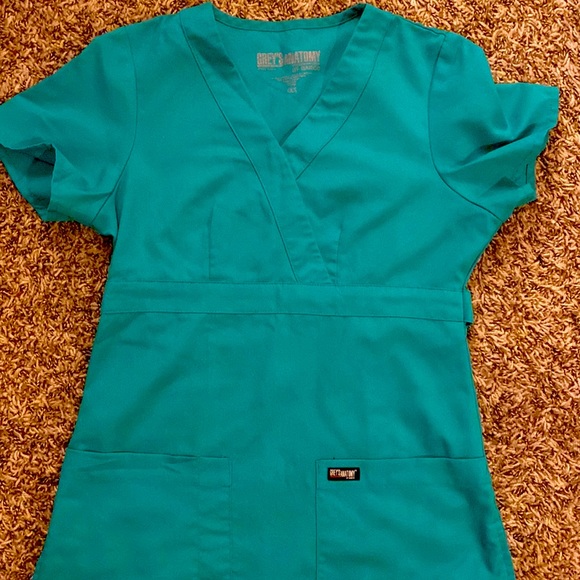 Grey’s Anatomy scrub set. - Picture 2 of 6